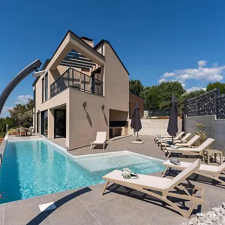 Luisa Holiday home Visnjan